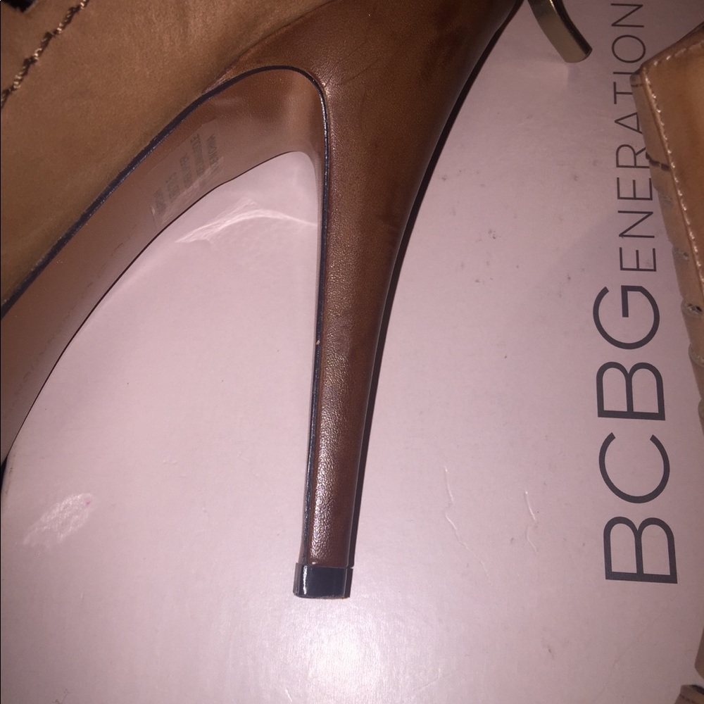 Amazing Shoes!! - Picture 4 of 7